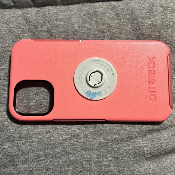 OtterBox iPhone 12 mini case - Picture 3 of 3
